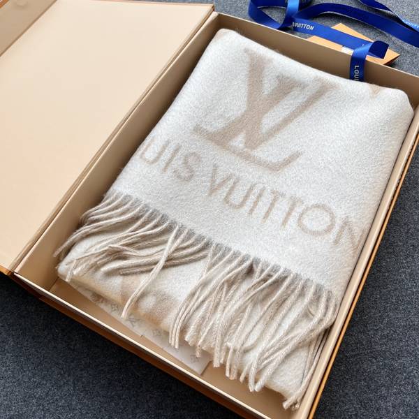 Louis Vuitton Scarf LVC00499